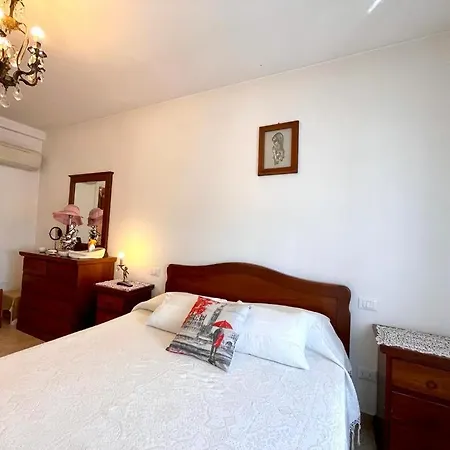 Le Chiazze Apartment Spotorno